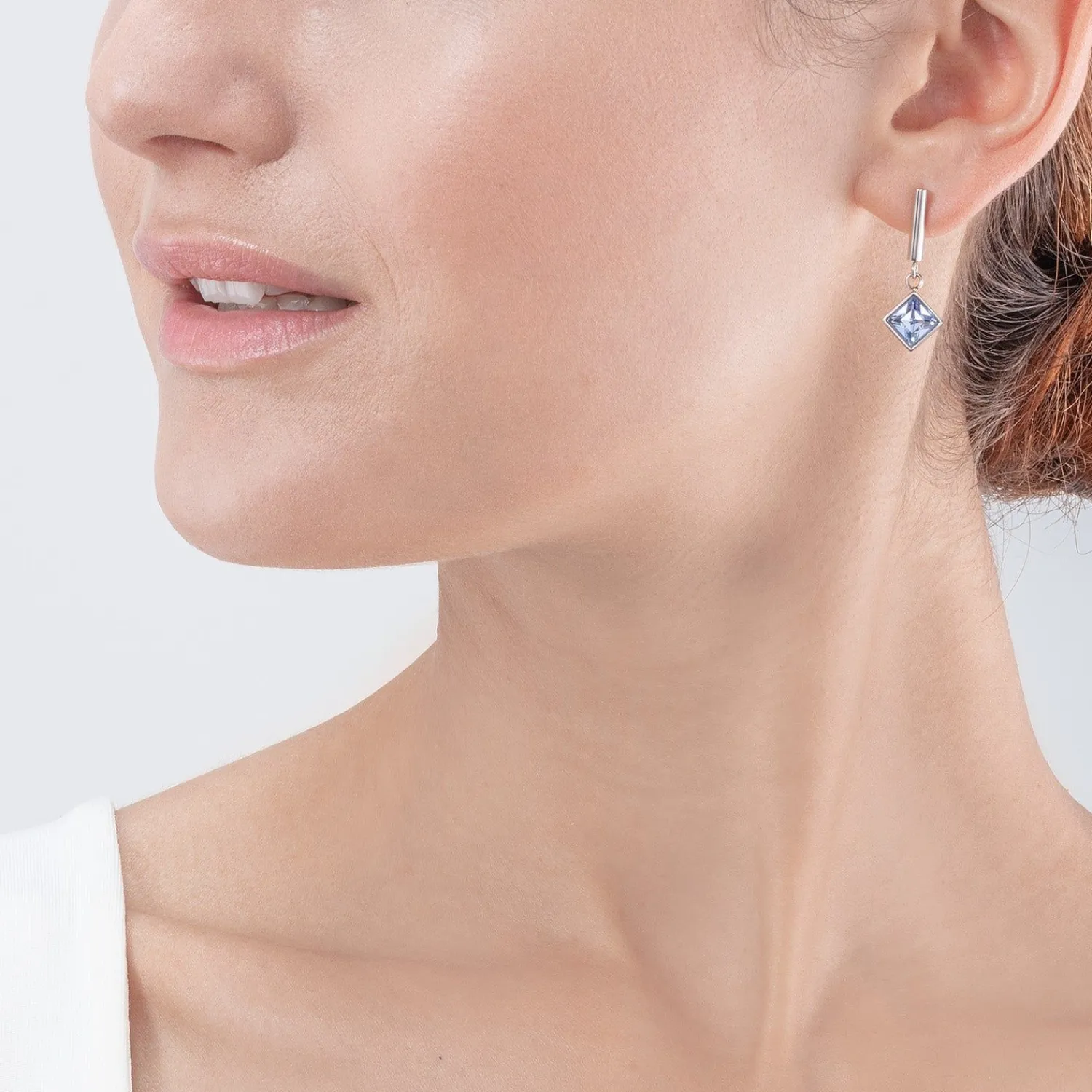 brillante_quadratische_oh_2-1.webp COEUR DE LION Brillante quadratische Ohrringe Silber Hellblau- Kristallohrringe