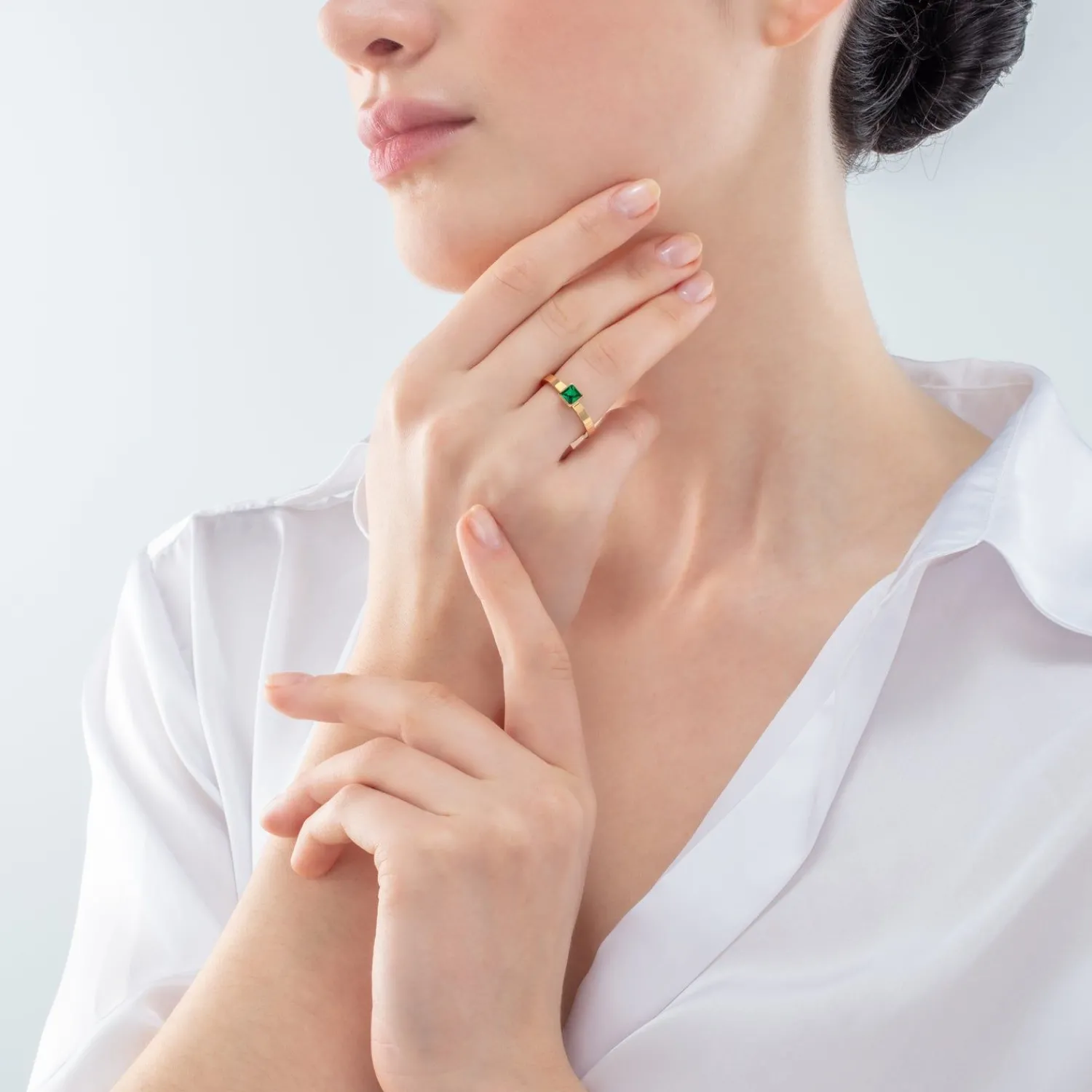 brillanter_quadratischer__1-10.webp COEUR DE LION Brillanter quadratischer kleiner Ring Gold Dunkelgrün- Coeur Essentials