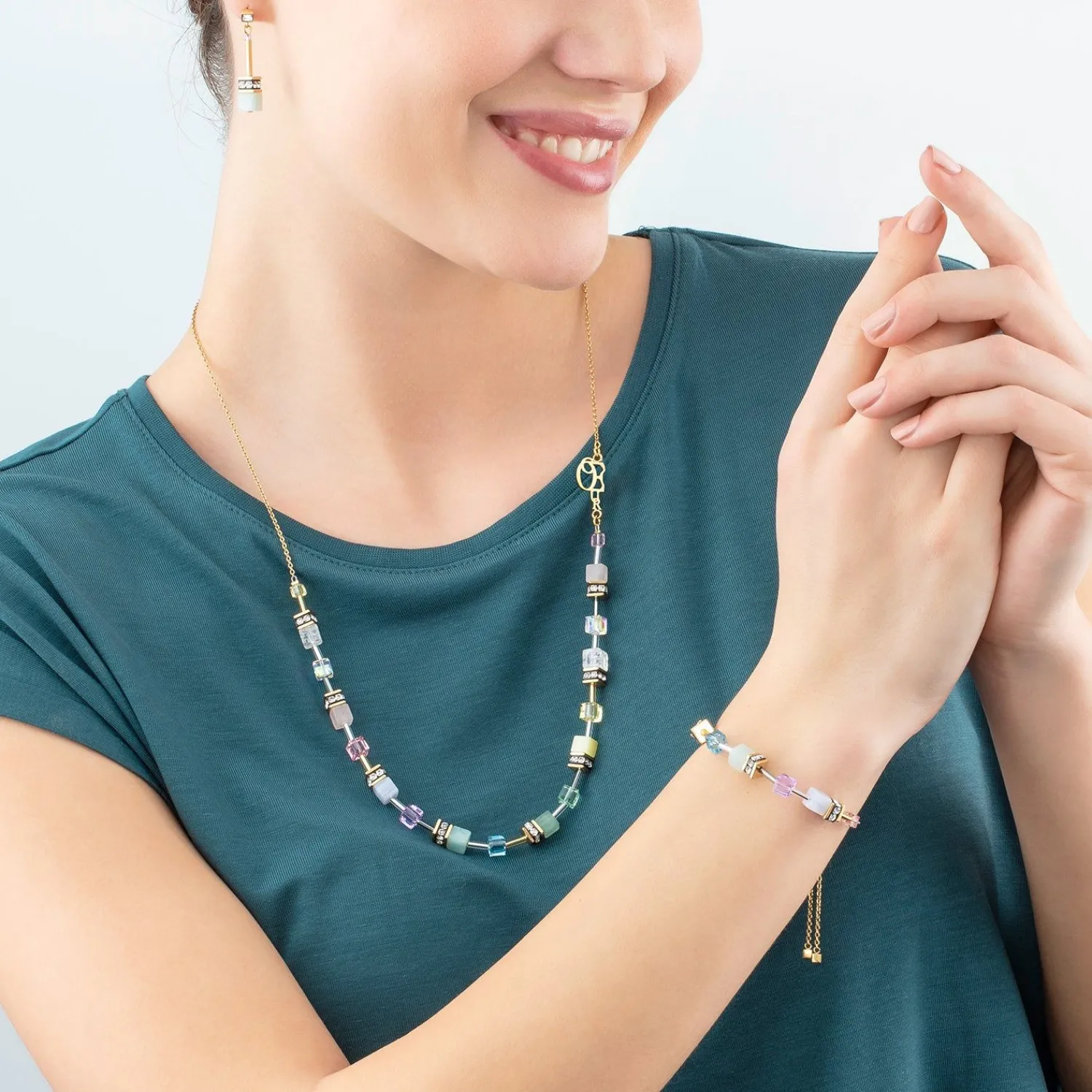 geocube_iconic_nature_ket_2-29.webp COEUR DE LION Geocube® Iconic Nature Kettenohrringe Pastell- Geocube® Ohrringe