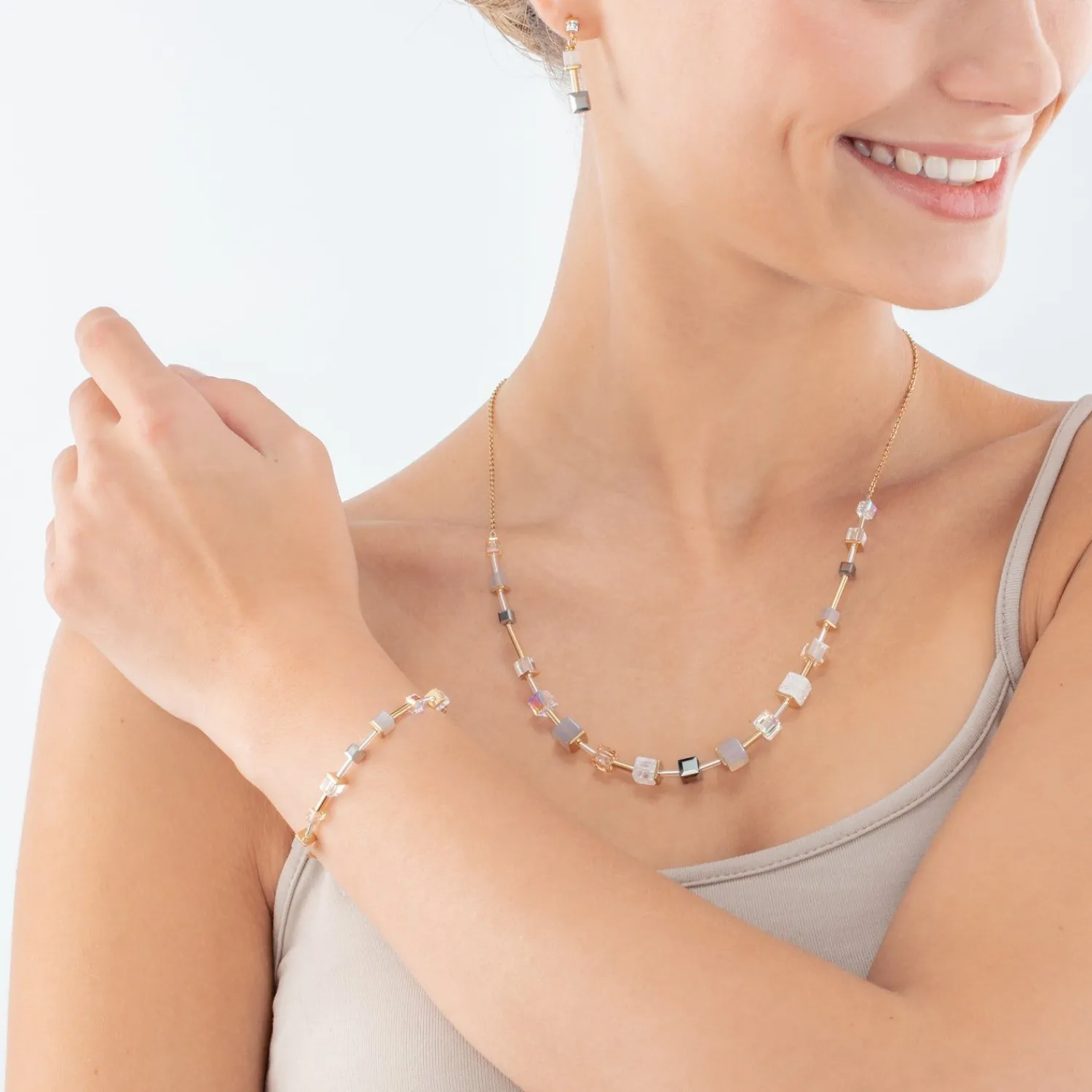 geocube_precious_sliderve_2-3.webp COEUR DE LION Geocube® Precious Slider-Verschluss-Halskette Goldgrau- Echter Stein