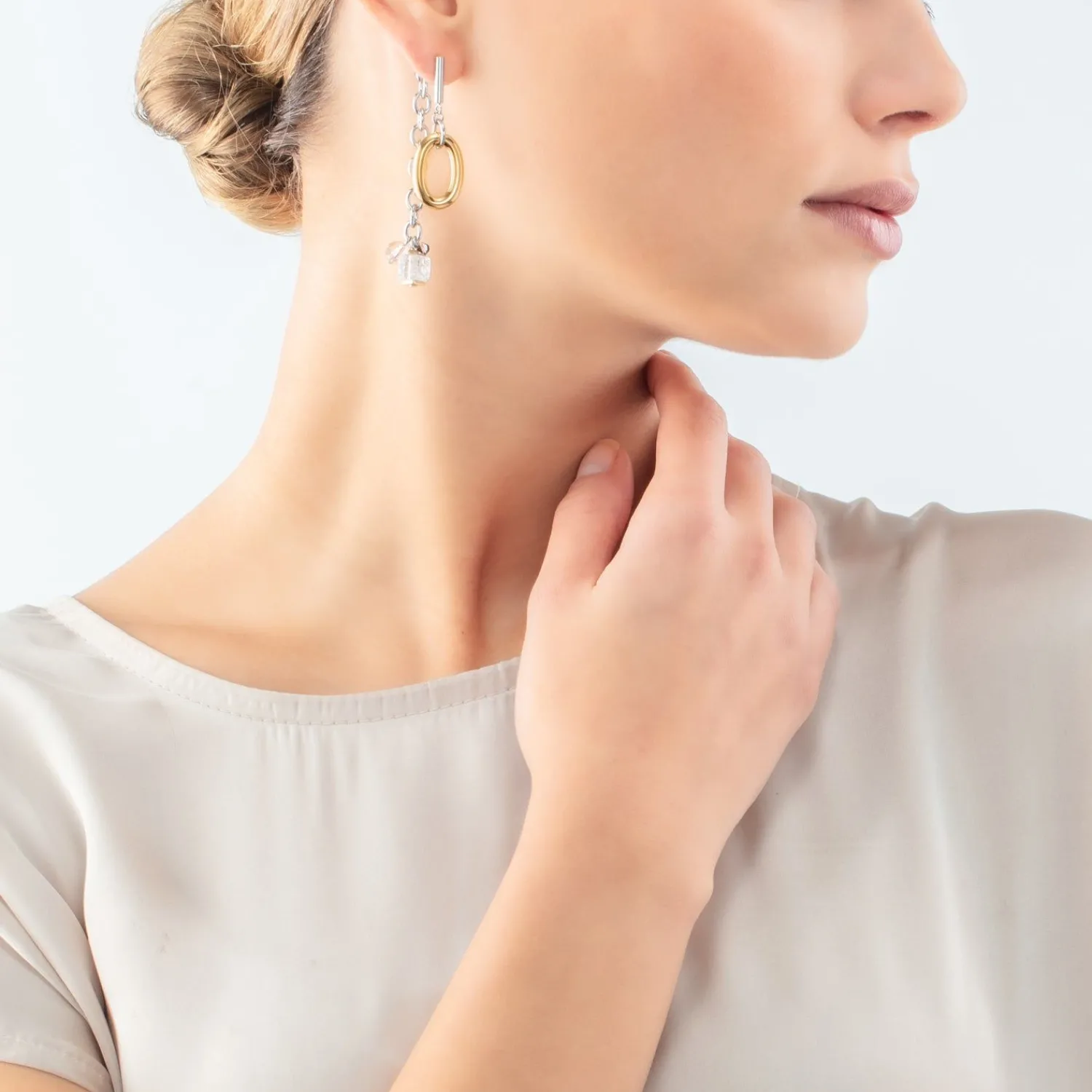 neptuns_schatz_zweifarbig_2-1.webp COEUR DE LION Neptuns Schatz zweifarbige Ohrringe- Kristallohrringe