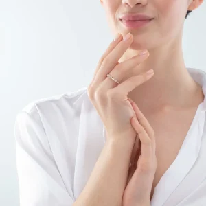 COEUR DE LION Ring aus Edelstahl und Kristallen, schlanker Roségold-Kristall- Kristallringe