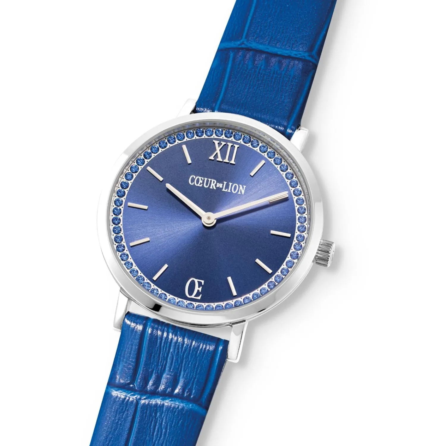 sehen_sie_sich_das_runde__1-2.webp COEUR DE LION Sehen Sie sich das runde, funkelnde Sunray-Armband aus Leder in Königsblau an- Uhren
